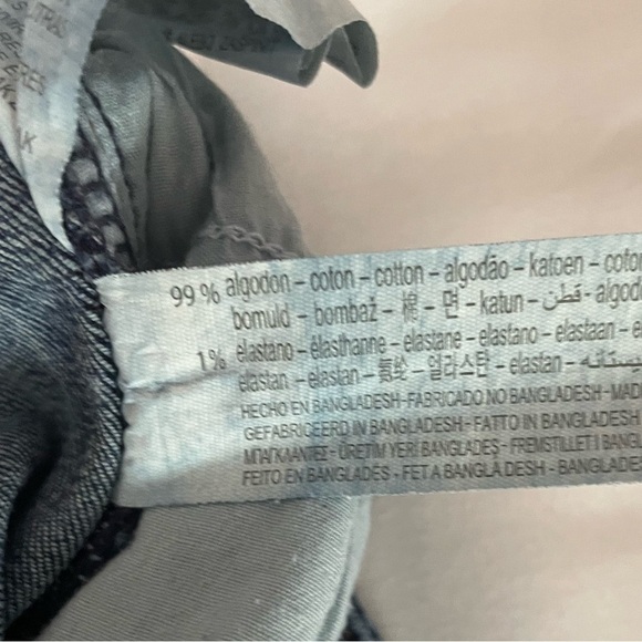 Zara skinny cropped zip fly five pockets blue jeans. Size 2 - Picture 7 of 7